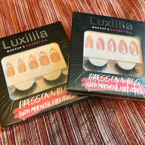 COPY - NIB two sets of magnetic, reusable eyelashes and reusable press on nails